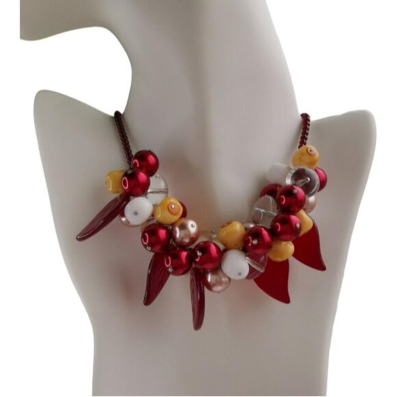 Vintage Czech fire polished glass bead necklace in reds - Picture 8 of 8